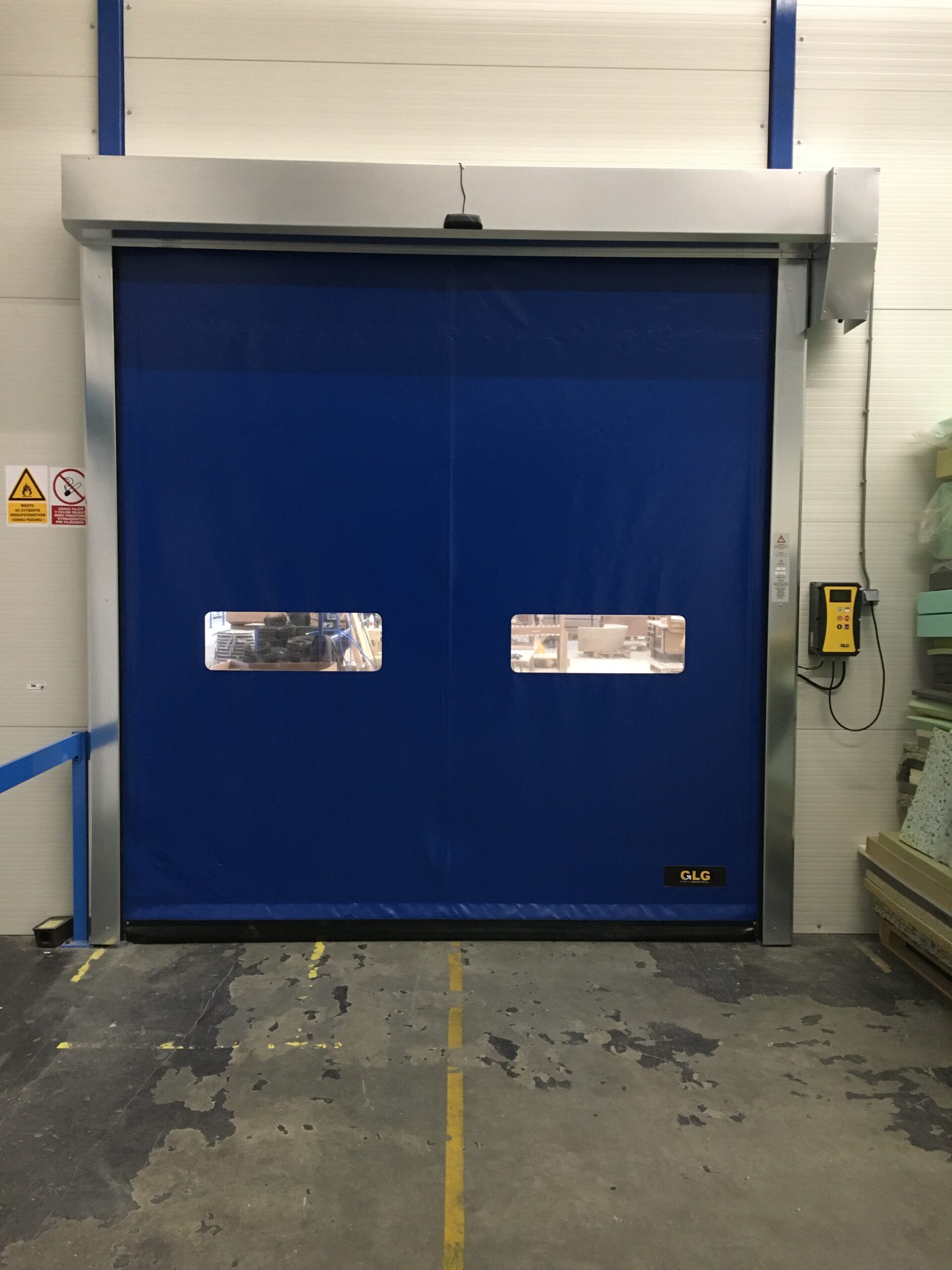 ROLLIZIP SM Basic, RAL 5010, 3000 × 3000 mm