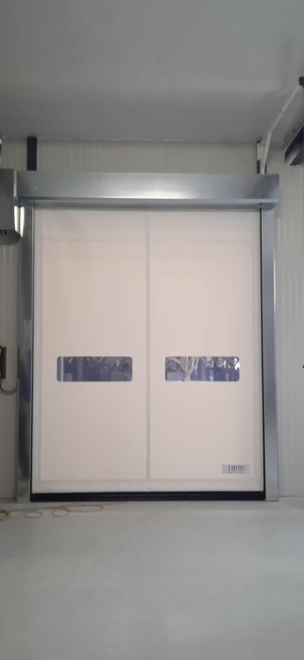 ROLLIZIP SM Basic, RAL 9016, 2500 × 3000 mm